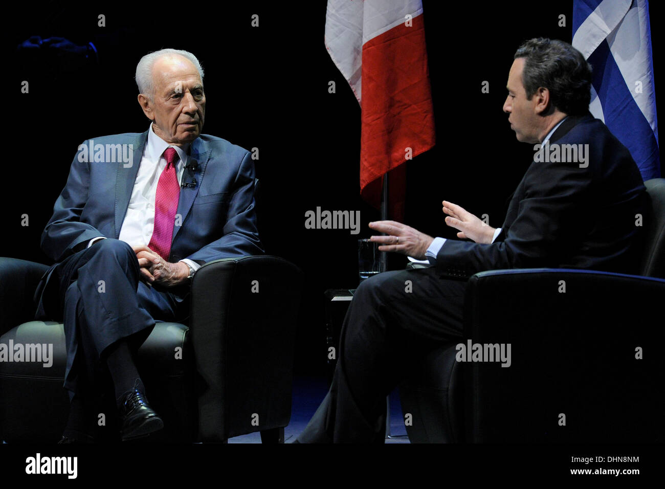 Shimon Peres, président d'Israël, et David Frum Une soirée avec le président israélien Shimon Peres, organisé par la Fédération UJA du Grand Toronto au Sony Centre for the Performing Arts de Toronto, Canada - 09.05.12 Banque D'Images