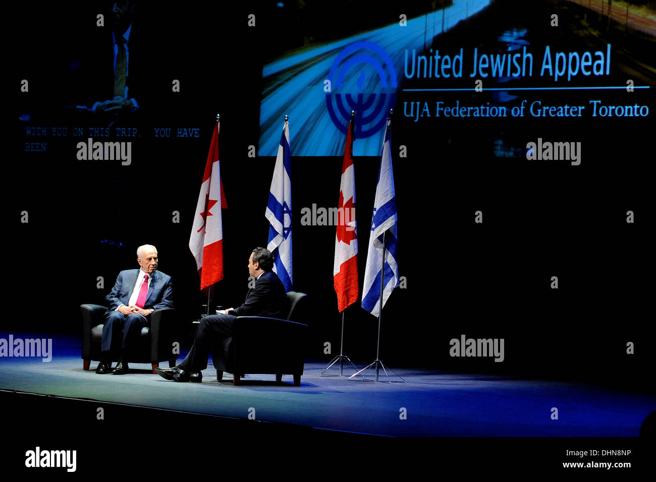 Shimon Peres, président d'Israël, et David Frum Une soirée avec le président israélien Shimon Peres, organisé par la Fédération UJA du Grand Toronto au Sony Centre for the Performing Arts de Toronto, Canada - 09.05.12 Banque D'Images