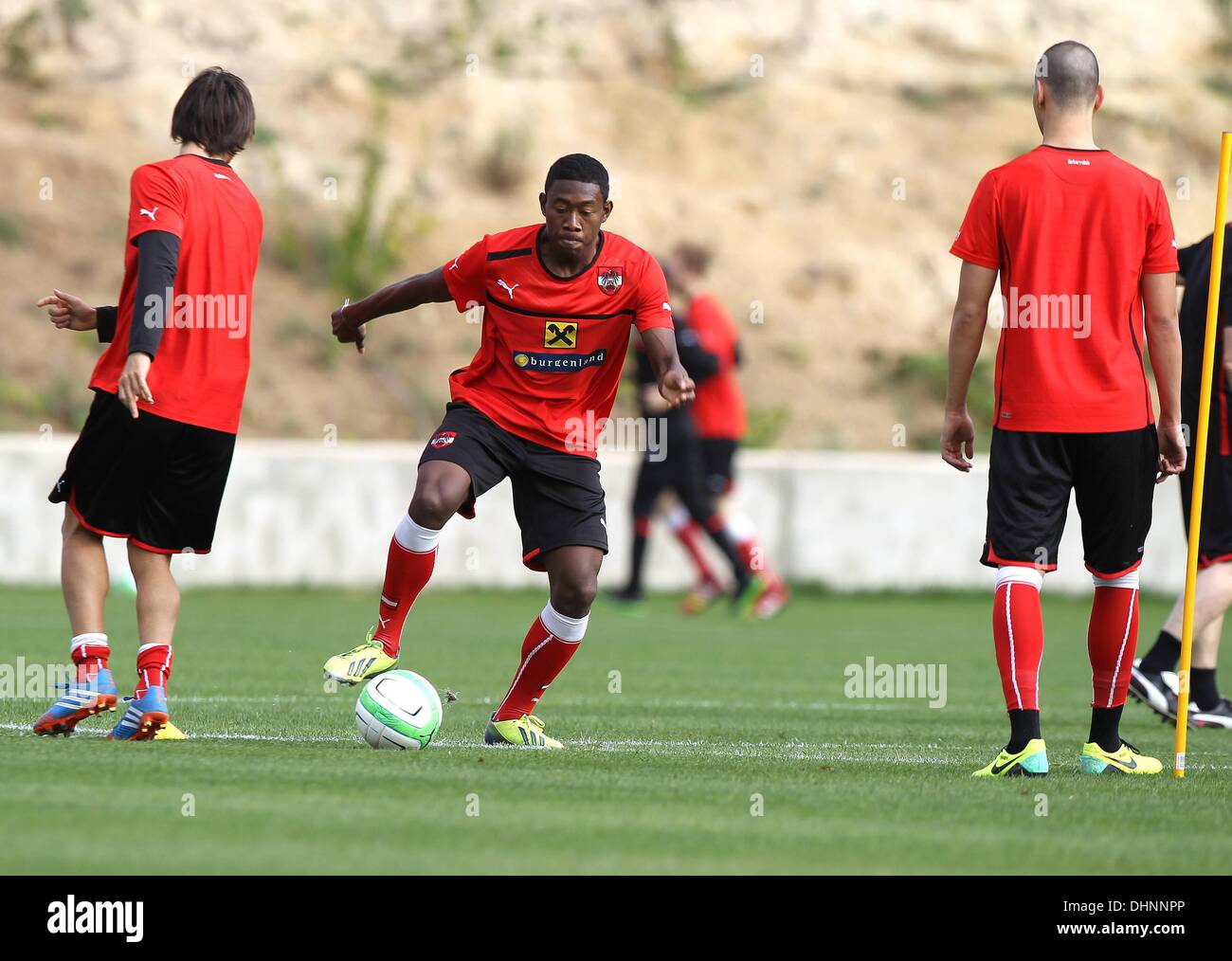 Alicante, Espagne. 13 nov., 2013. Le football international avant-match amical pratique avant l'Autriche contre USA match amical Veli Kavlak David Alaba et Aleksandar Casa Fiorita AUT © Plus Sport Action/Alamy Live News Banque D'Images