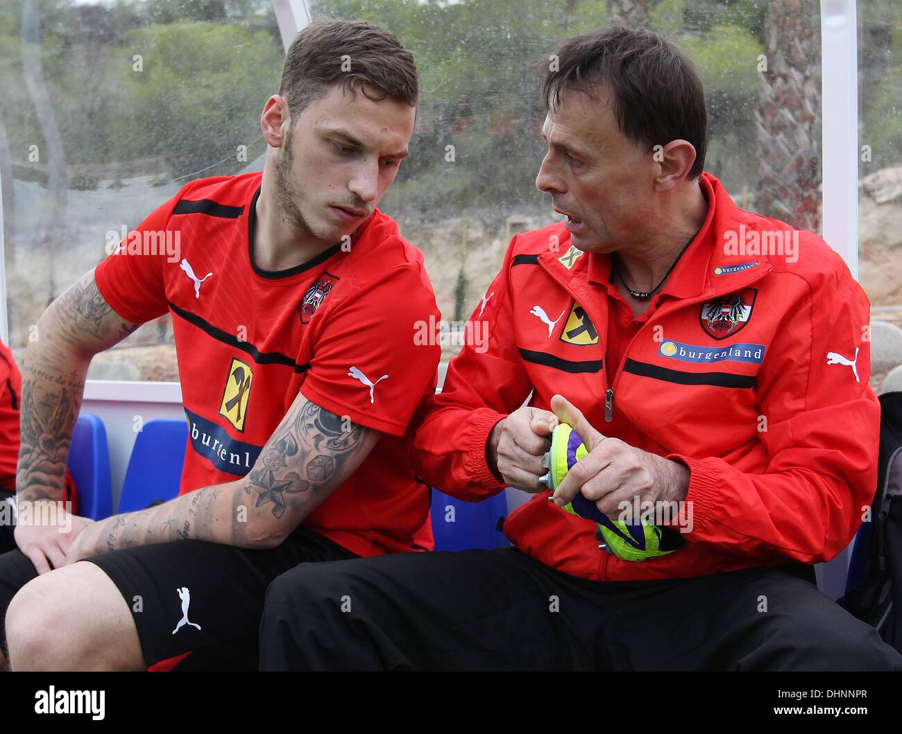 Alicante, Espagne. 13 nov., 2013. Le football international avant-match amical pratique avant l'Autriche contre USA match amical Marko Arnautovic et Zeugwart Jovo Marjanovic AUT © Plus Sport Action/Alamy Live News Banque D'Images