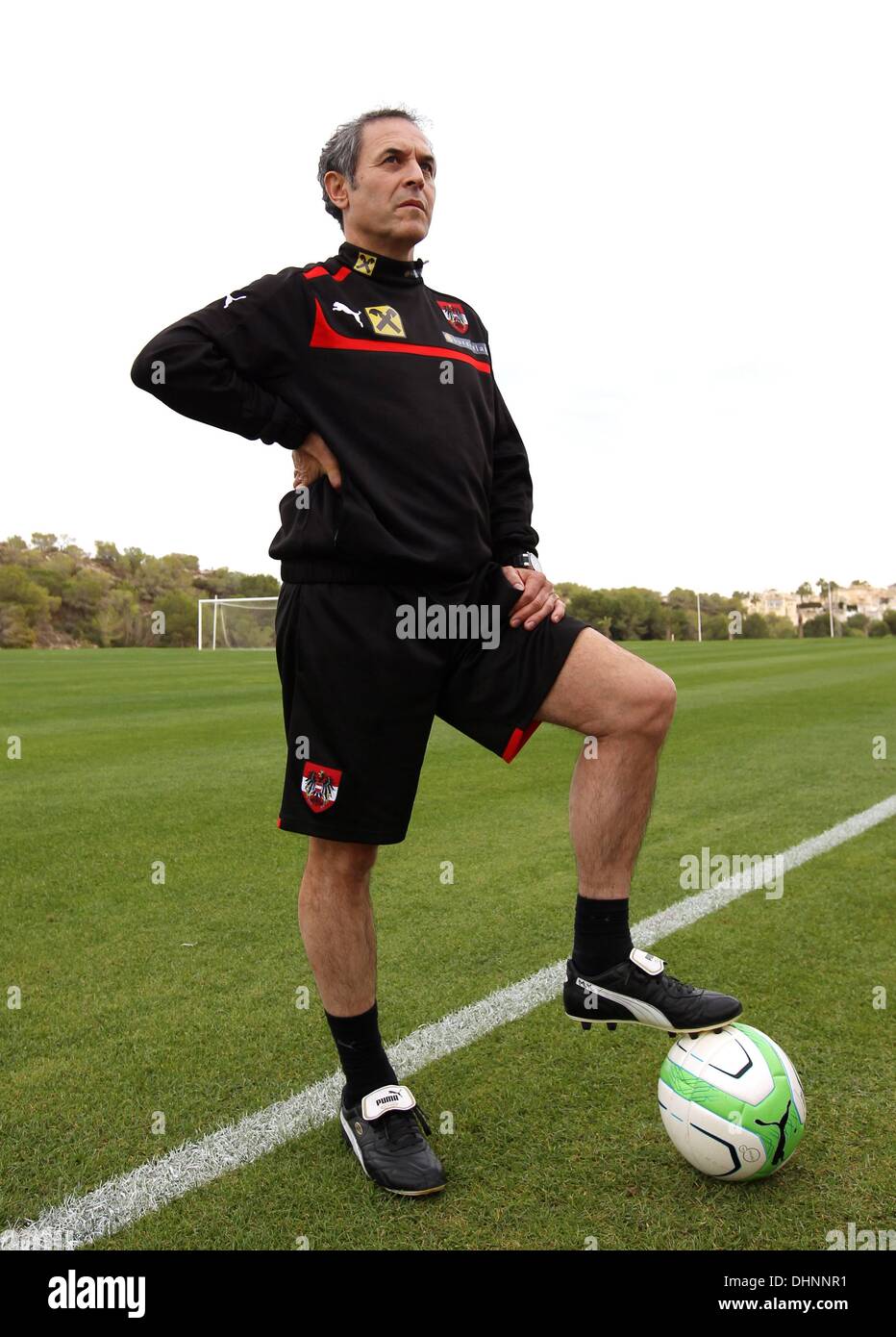 Alicante, Espagne. 13 nov., 2013. Le football international avant-match amical pratique avant l'Autriche contre l'équipe de France match amical patron Marcel Koller AUT © Plus Sport Action/Alamy Live News Banque D'Images