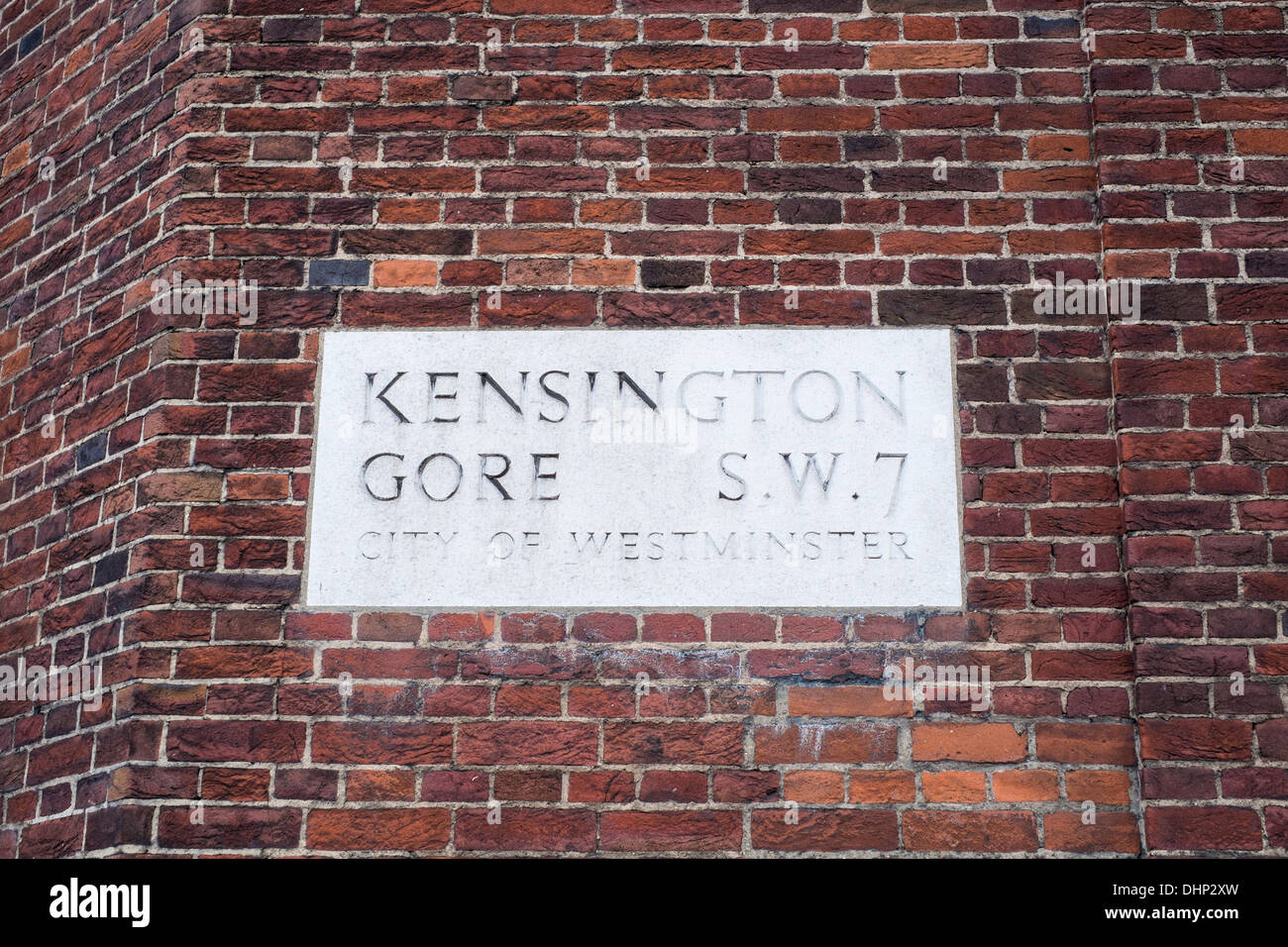 Ancien panneau routier pour Kensington Gore, à Londres, Royaume-Uni Banque D'Images