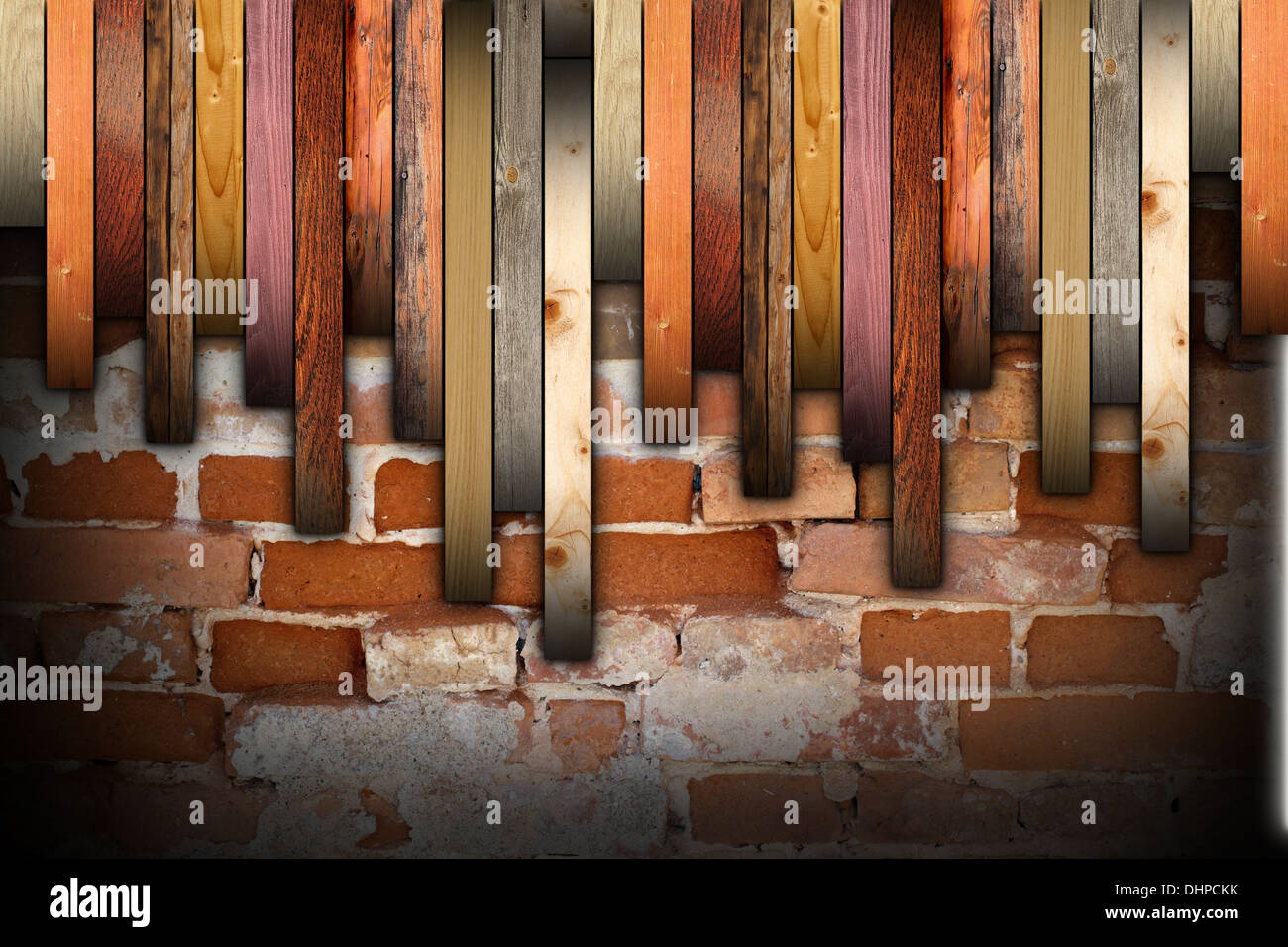 Planchers en bois coloré sur la surface d'installation grungy Banque D'Images