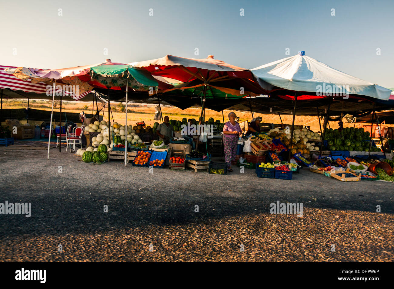 Par Blocage de la rue avec fruits et légumes locaux. Turquie 2013 Banque D'Images