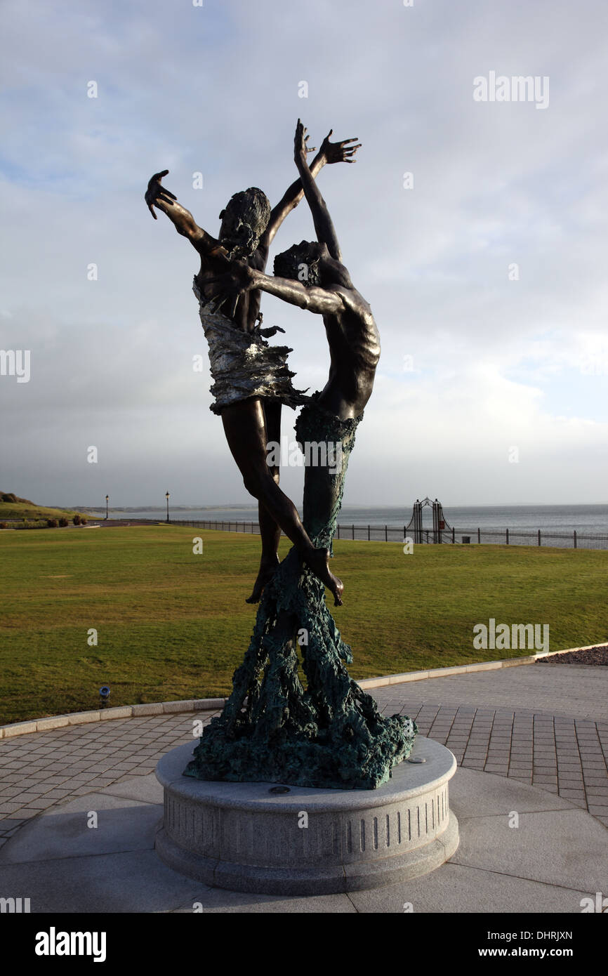 Le vent et la mer de bronze sculpture à Paddy Campbell Slieve Donart Resort & Spa Newcastle Irlande du Nord Banque D'Images