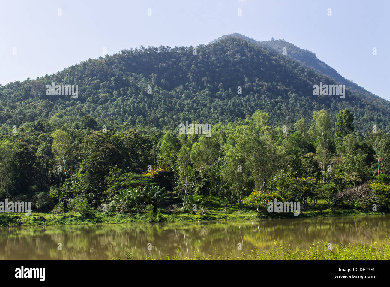 Barrage et Mountain, Chiang Mai en Thaïlande du Nord. Beau paysage Banque D'Images