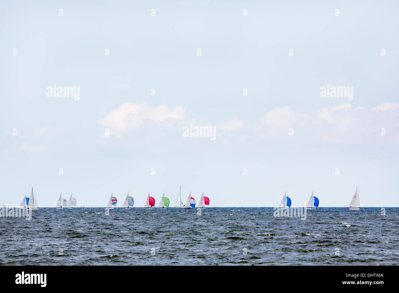 Pays-bas, Muiden, vue sur lac appelé IJmeer. Course de voile régate ou Banque D'Images