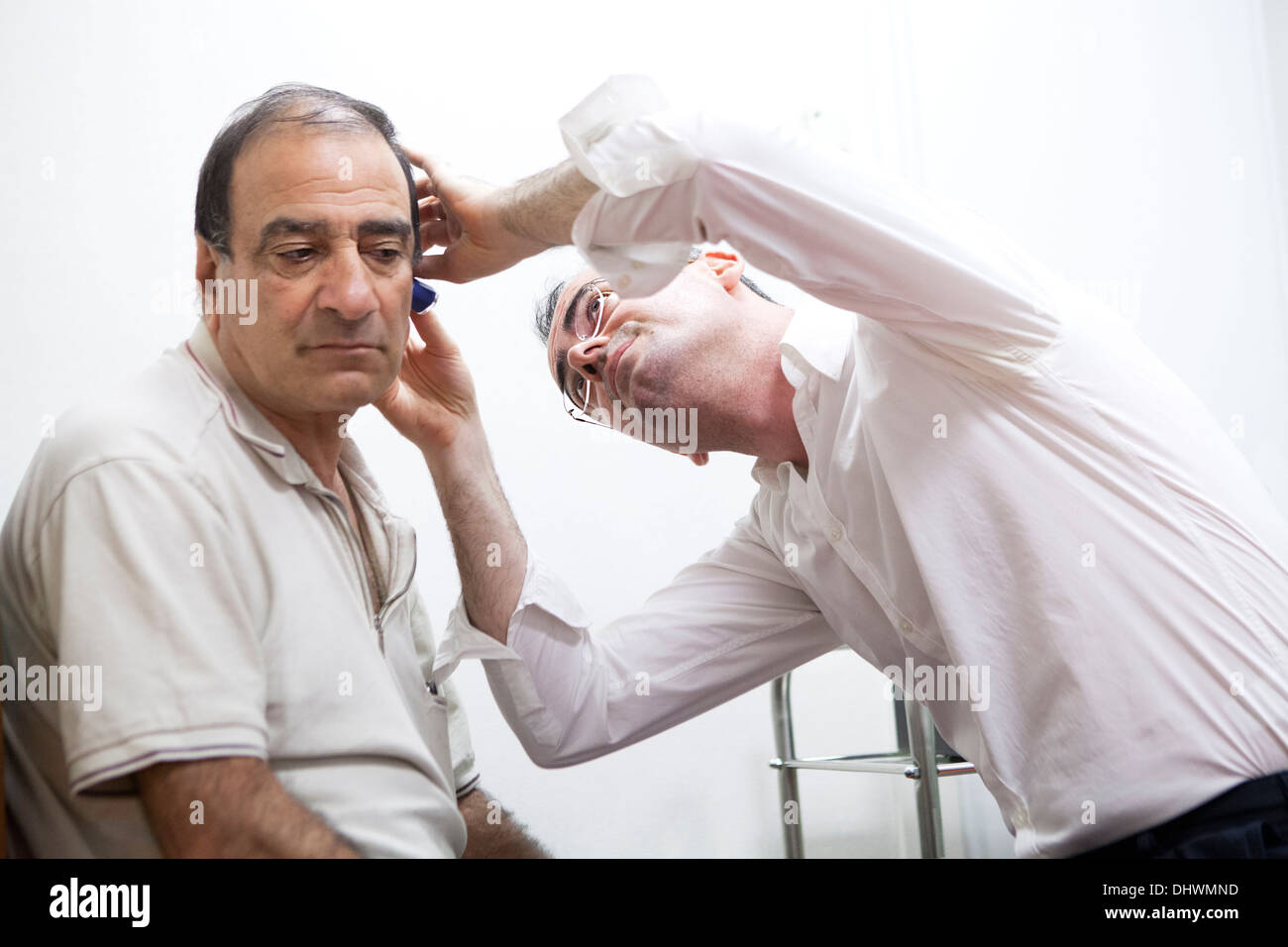 Nez & GORGE OREILLE, d'une personne âgée Banque D'Images