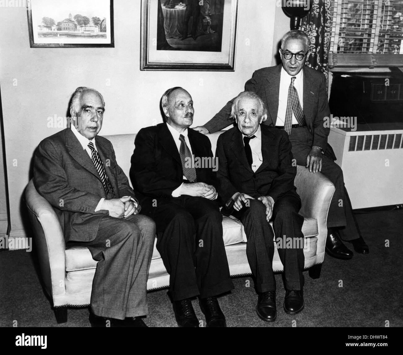 Niels Bohr avec James Franck, Albert Einstein, et Isidor Isaac Rabi Banque D'Images