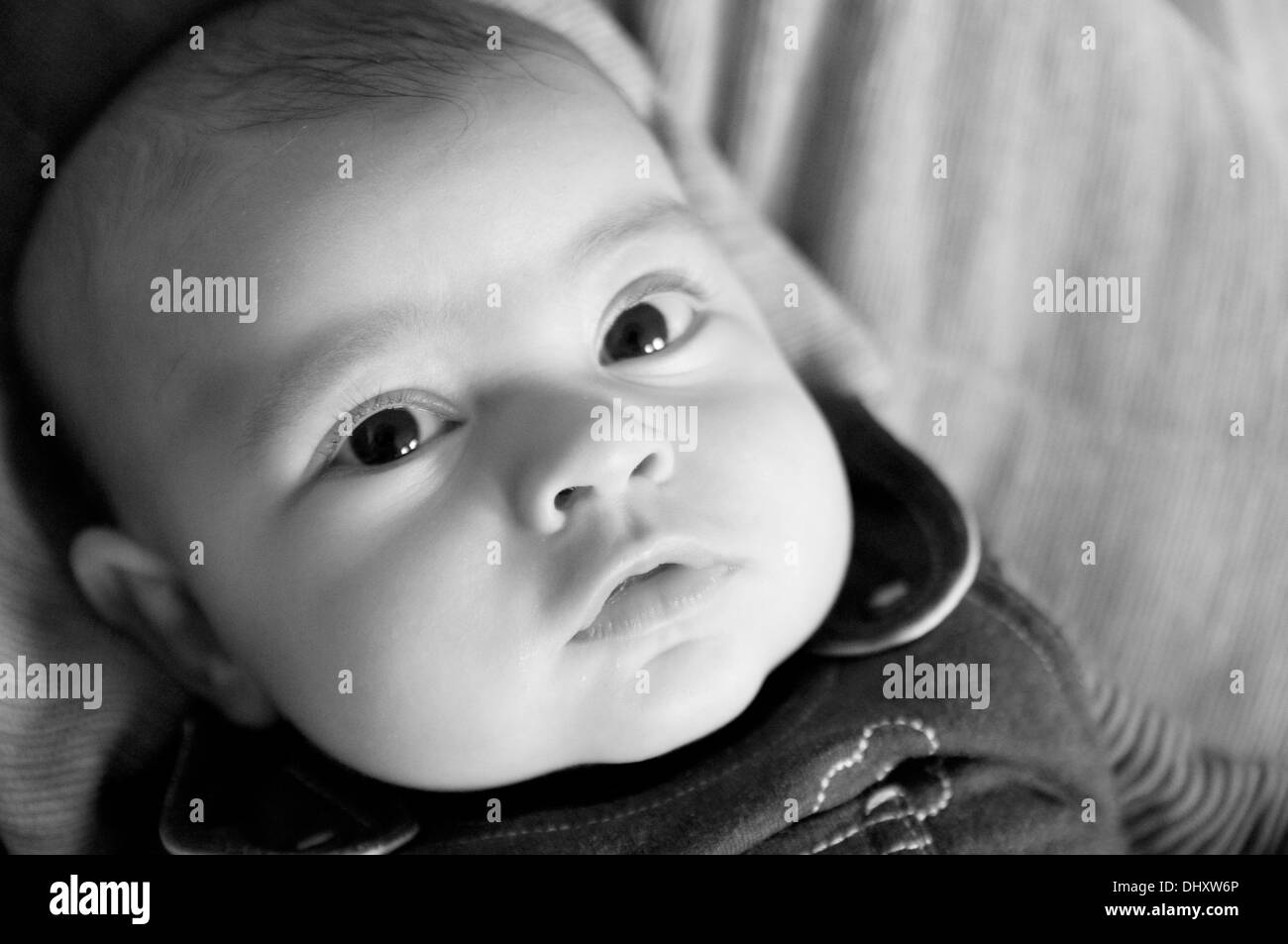 Rire bébé Banque d'images noir et blanc - Alamy