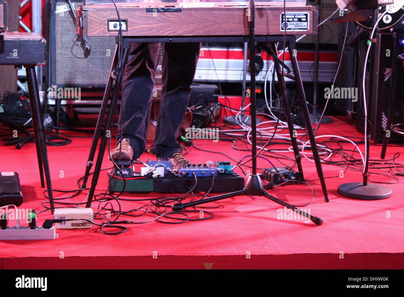 Rome, Italie. 14Th Nov, 2013 groupe Italien Calibro 35 live sur Rai Radio 2 spectacle au Festival International du Film de Rome à l'Auditorium de Rome, Ital Crédit : Gari Wyn Williams/Alamy Live News Banque D'Images