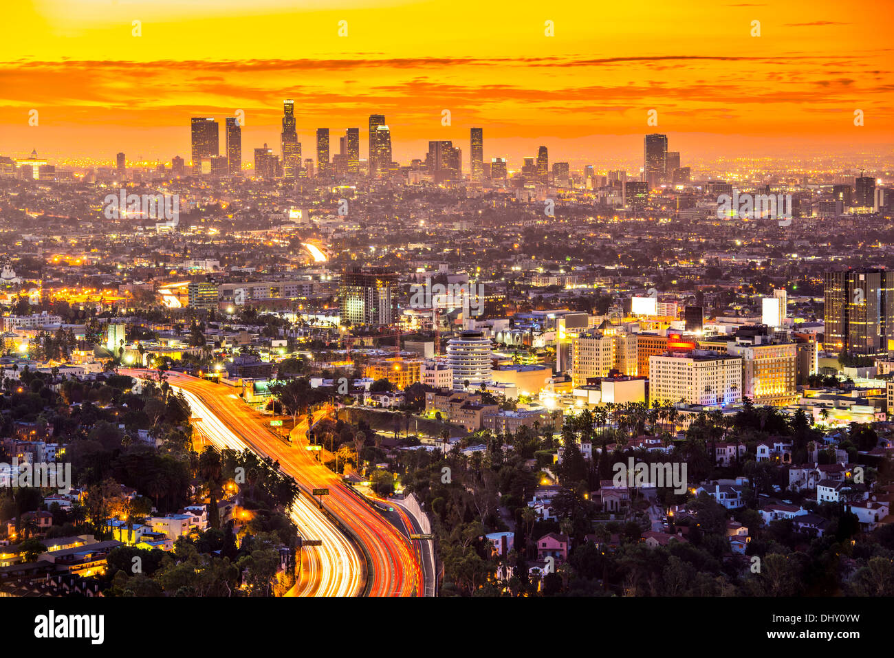 Le centre-ville de Los Angeles, Californie, USA Skyline à l'aube. Banque D'Images