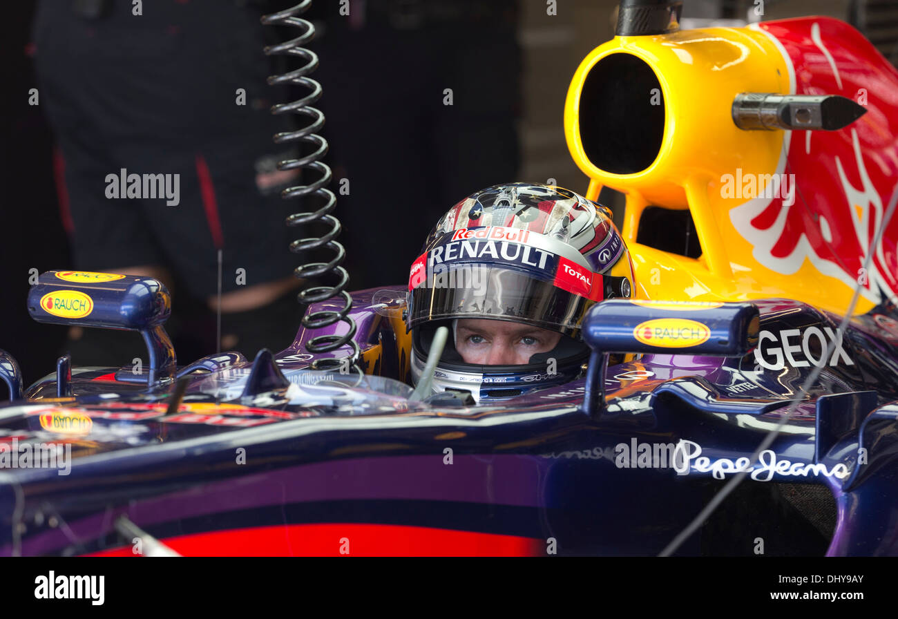 Infiniti de Sebastian Vettel (Red Bull Racing se prépare à lancer la piste pendant la pratique session au Grand Prix des Etats-Unis Banque D'Images