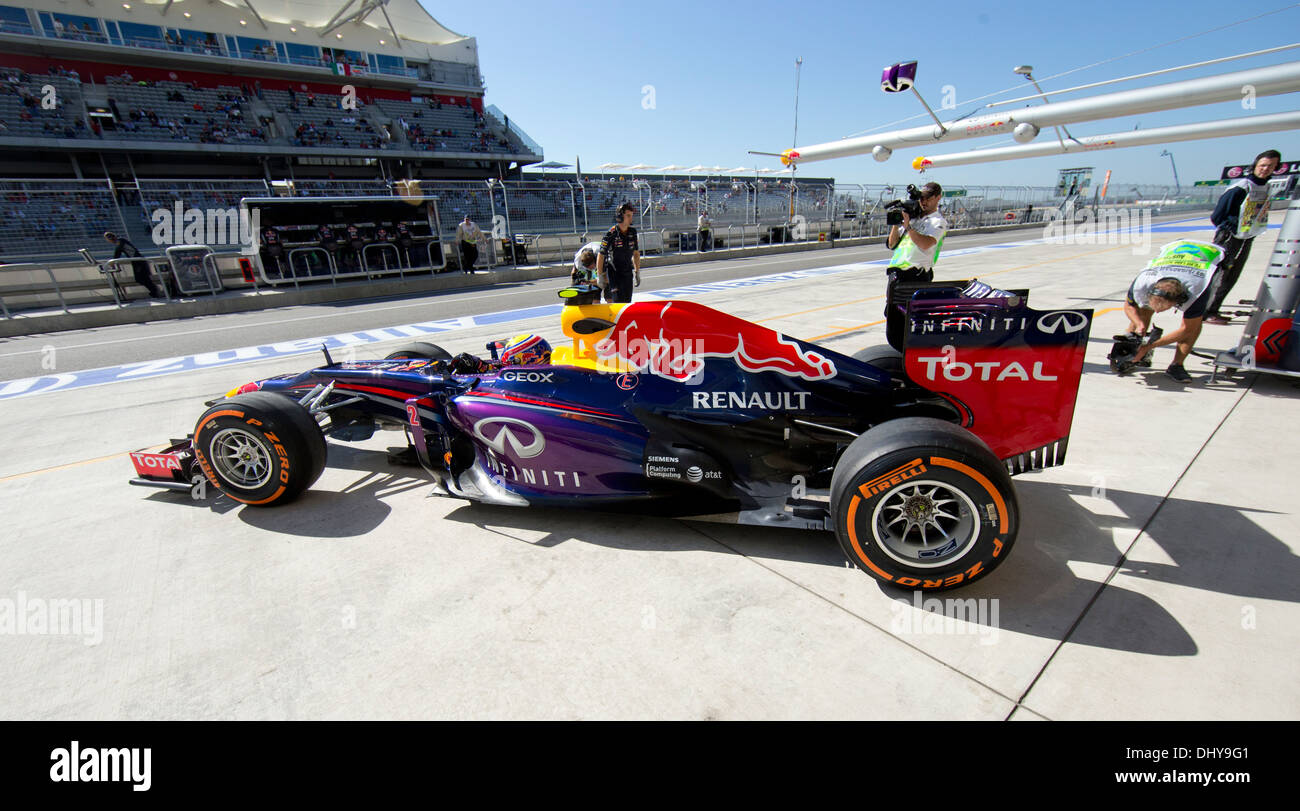 Mark Webber de Red Bull Racing Infiniti chefs à la piste pendant l'exercice pratique de la Formule 1 Grand Prix des États-Unis Banque D'Images