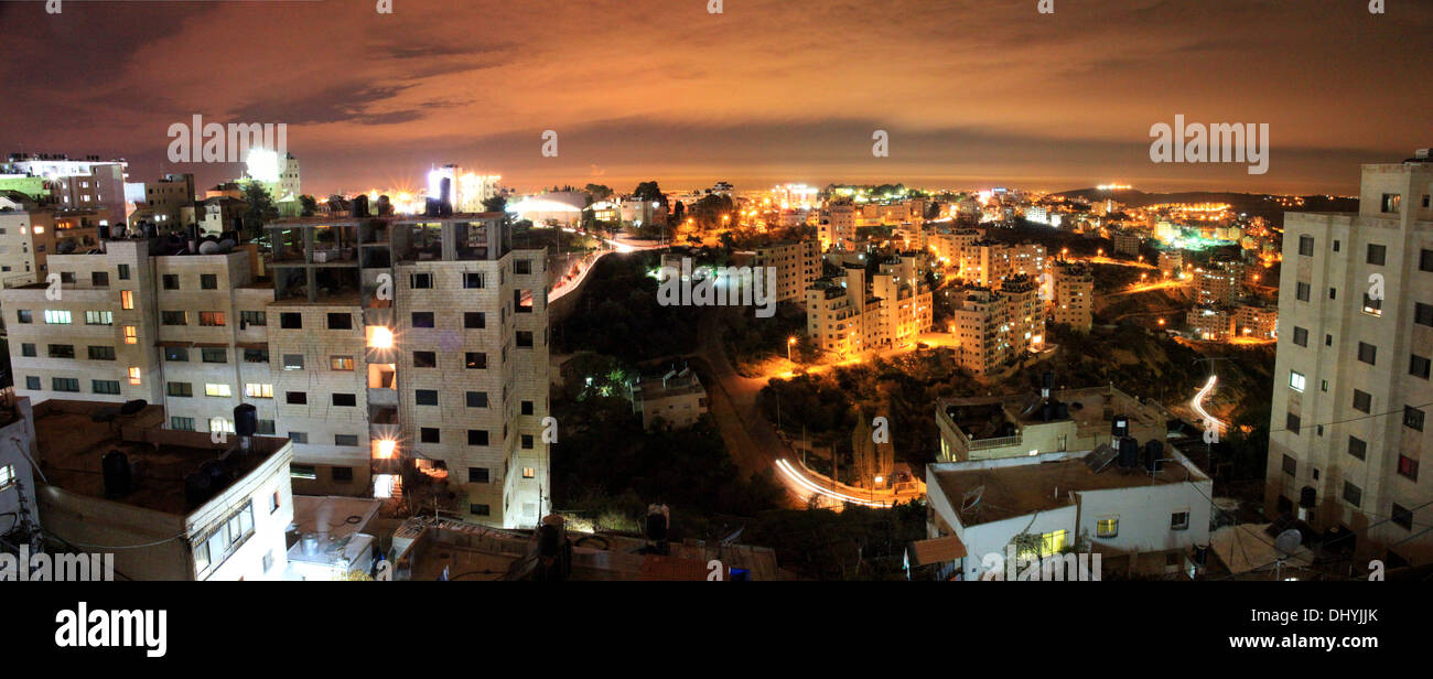 Vue de la nuit de Ramallah Banque D'Images