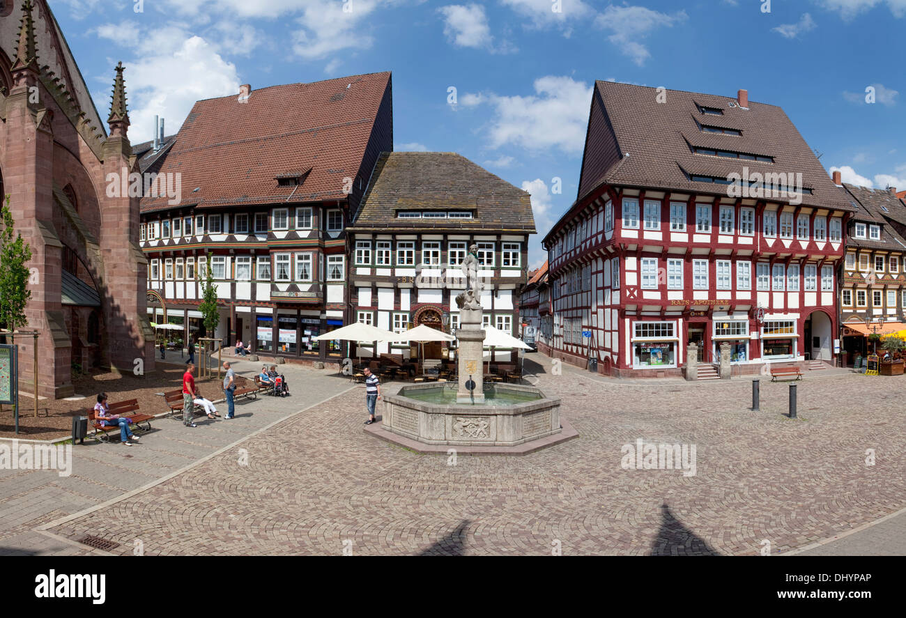Place du marché avec Till l'Espiègle fontaine dans Einbeck, Basse-Saxe, Allemagne, Europe, Banque D'Images