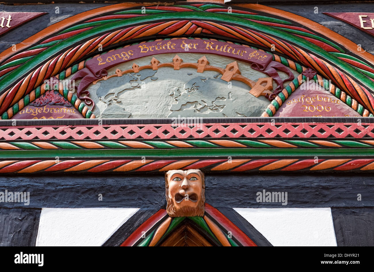 Centre d'art et de la culture, des décorations sur une maison à colombages, Einbeck, Basse-Saxe, Allemagne, Europe Banque D'Images