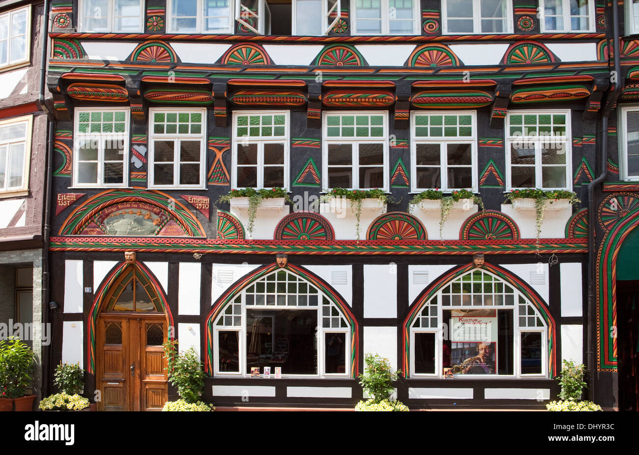Centre d'art et de la culture, des décorations sur une maison à colombages, Einbeck, Basse-Saxe, Allemagne, Europe Banque D'Images