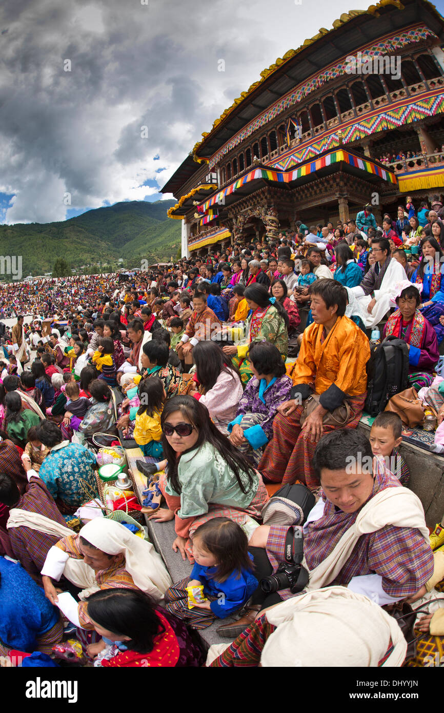 Le Bhoutan, Thimphu Dzong, Tsechu festival annuel, l'auditoire objectif grand angle fish eye view Banque D'Images