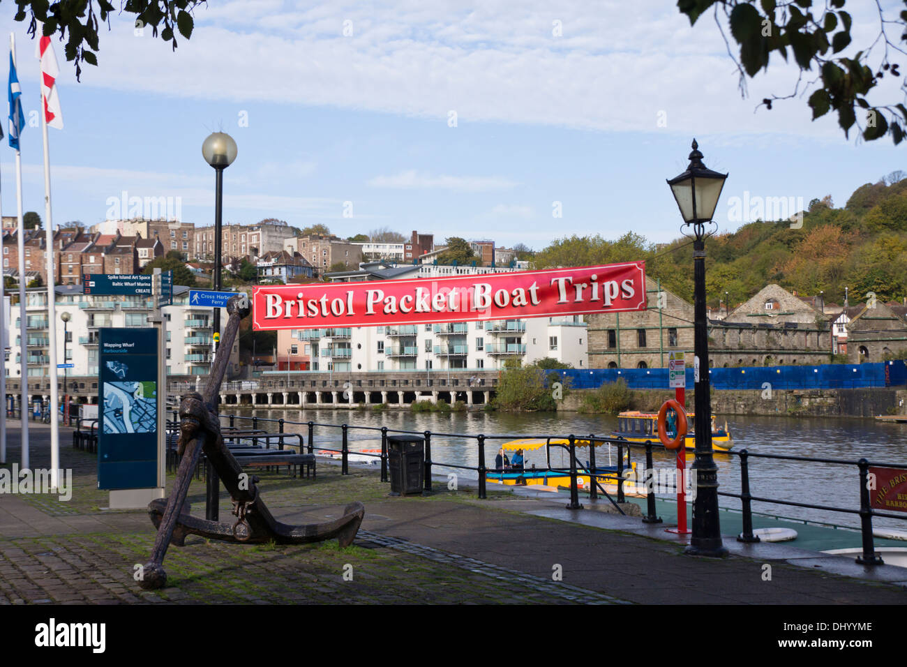 Le port de Bristol Harbourside Bristol England UK et des excursions en bateau par paquets Banque D'Images
