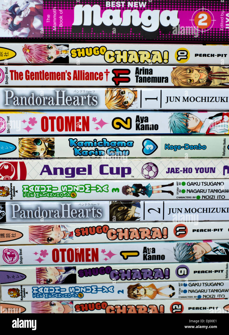 Une pile de livres manga japonais Banque D'Images