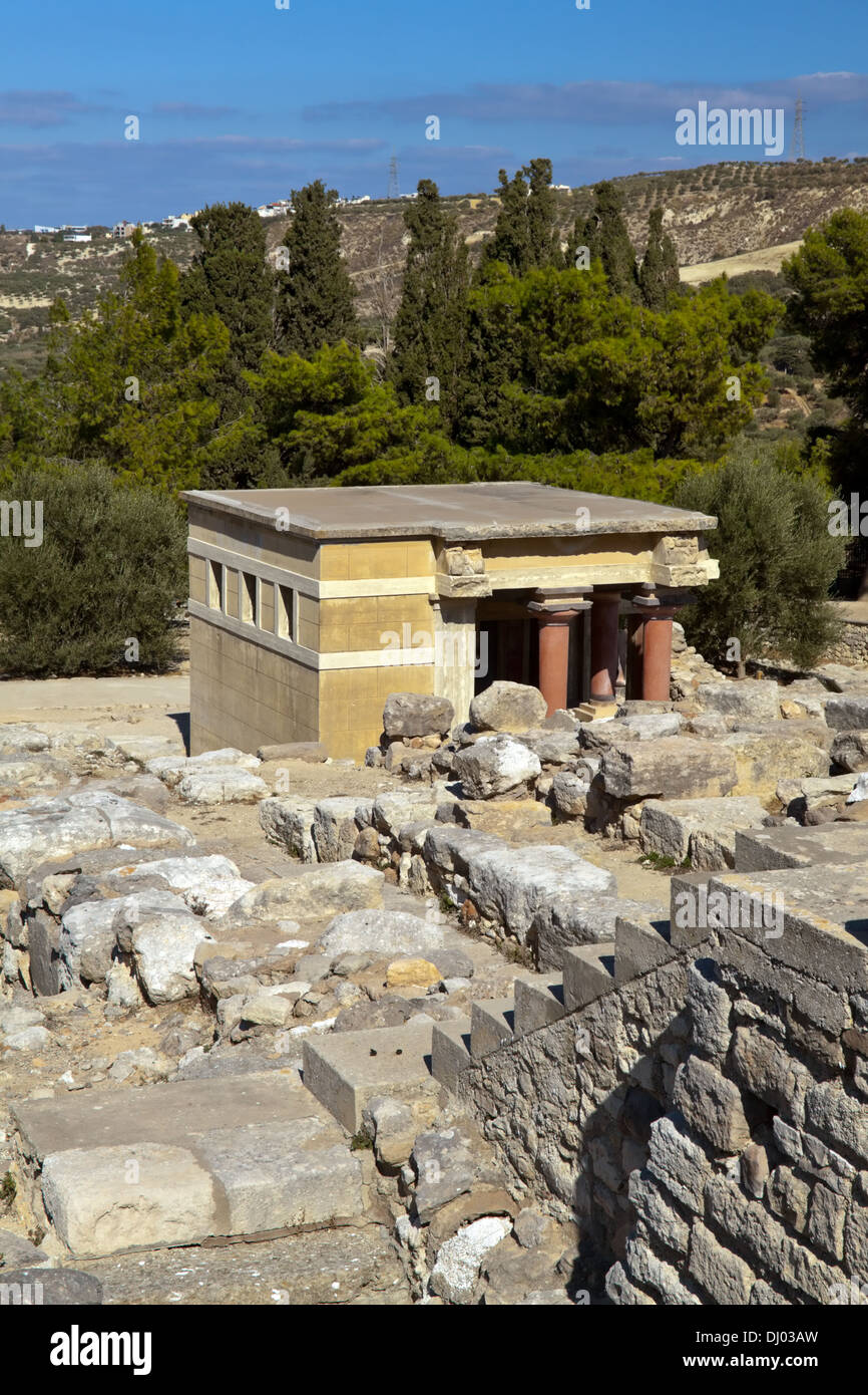 Vue sur le Palais Minoen de Knossos, 2e millénaire avant J.-C., région d'Héraklion, sur l'île de Crète, Grèce. Banque D'Images