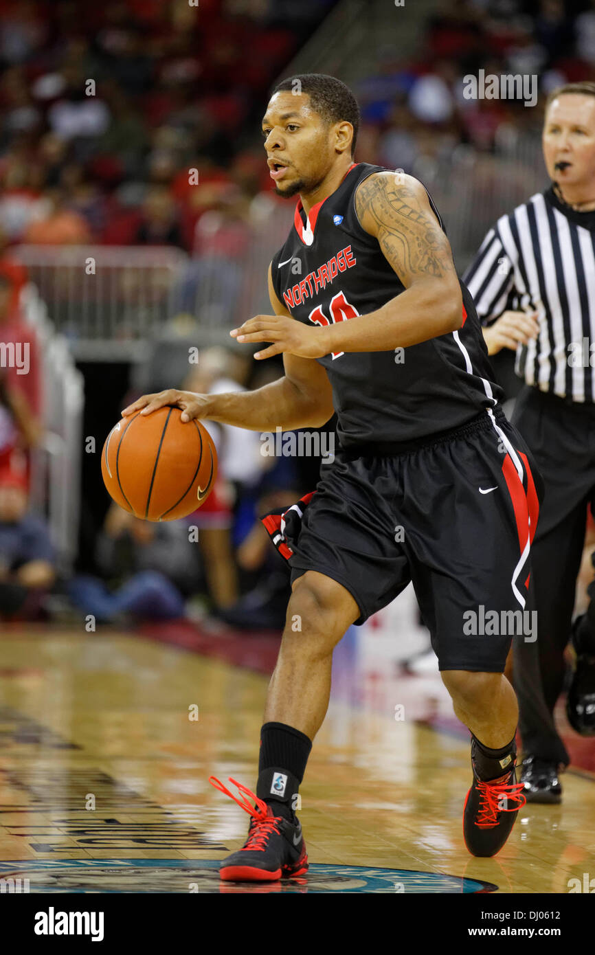 16 novembre 2013, Fresno, CA - Cal State Northridge guard Aaron Parks dans le jeu entre le Northridge Matadors et le fresno State Bulldogs à Save Mart Center à Fresno, CA. Fresno State a gagné le match 80 à 64. Banque D'Images