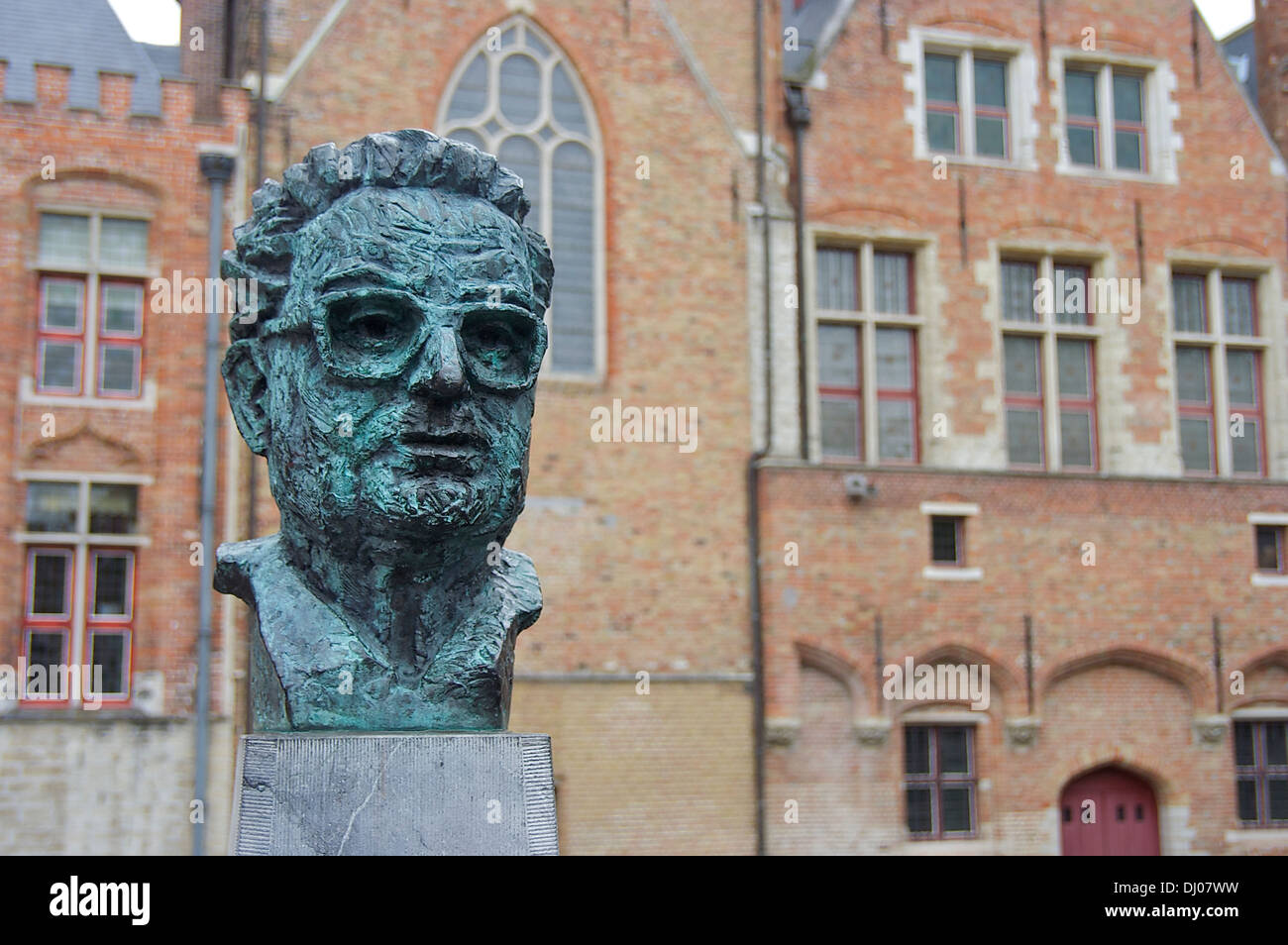 Buste de Frank Van Acker, maire de Bruges de 1976 à 1992. Bruges, Belgique, Europe Banque D'Images