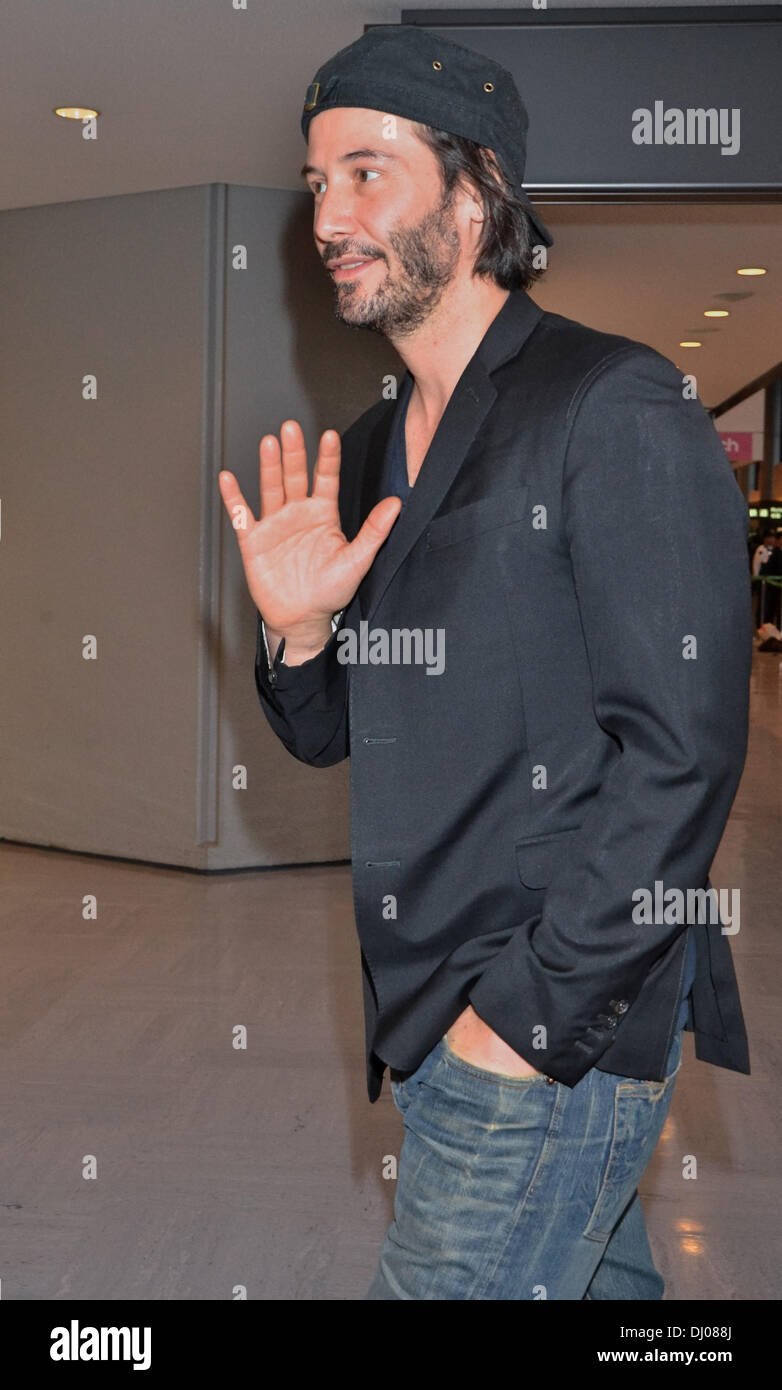 Tokyo, Japon. 17 novembre 2013. Keanu Reeves, Nov 17, 2013 : Tokyo, Japon : acteur Keanu Reeves arrive à l'Aéroport International de Narita, dans la préfecture de Chiba, au Japon le 17 novembre 2013. Credit : AFLO Co.,Ltd/Alamy Live News Banque D'Images