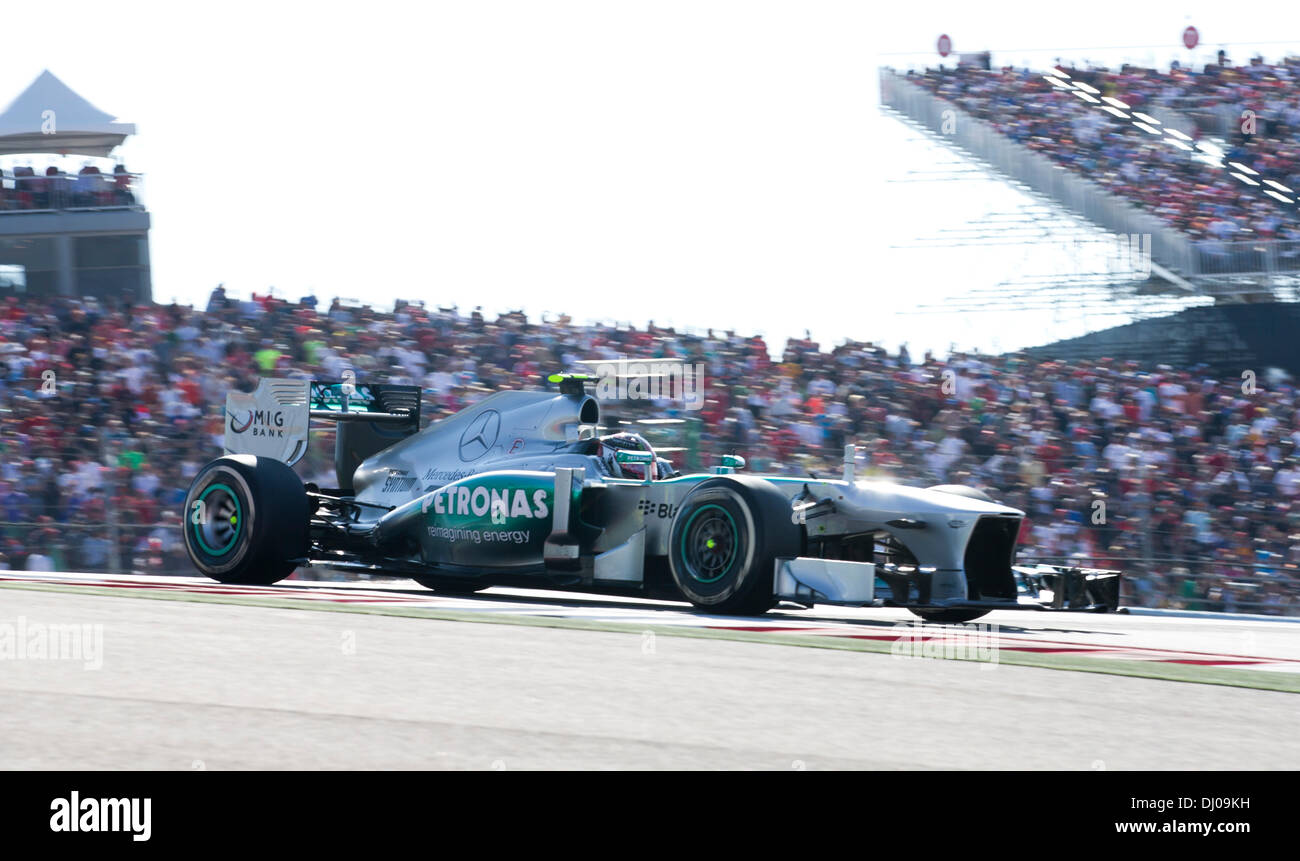 Nico Rosberg de Mercedes AMG Petronas pouvoirs hors de son tour une durant la Formule 1 United States Grand Prix sur le circuit des Amériques la voie près de Austin, TX. Banque D'Images