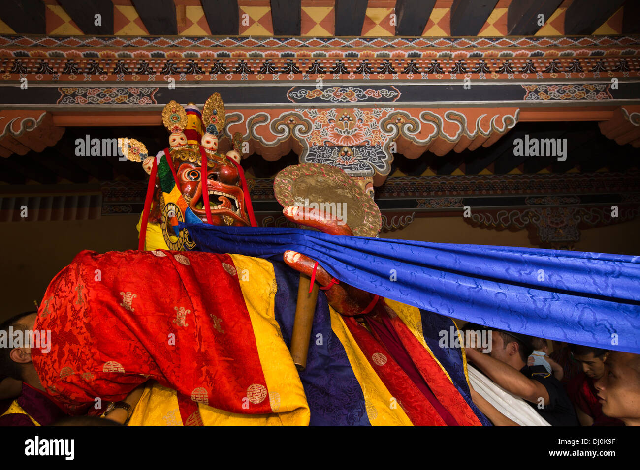 Le Bhoutan, Thimphu Dzong, Tsechu annuel, tall Shinje Chhogyel caractère le seigneur de la mort Banque D'Images