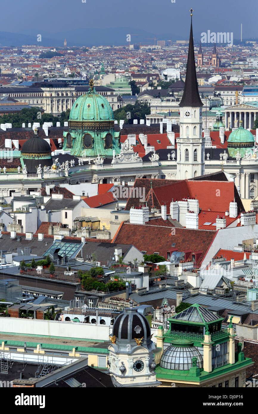 Paysage urbain à partir de la tour de la cathédrale Saint-Étienne (Stefansdom), Vienne, Autriche Banque D'Images