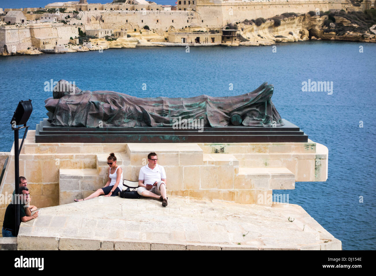 Les sites touristiques de, donnant sur, autour et sur l'île de Malte : Malte République de Malte, mer Méditerranée Europe Siège Bell Banque D'Images