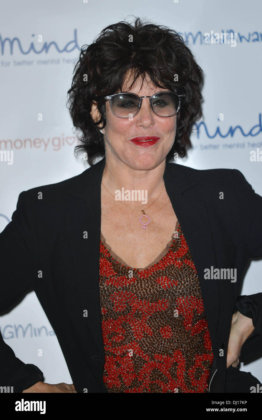 London UK 18h Nov 2013 : Photocall : Ruby Wax arrivent à l'esprit Media Awards 2013 Sponsors par Virgin tenue à BFI Southbank à Londres. Credit : Voir Li/Alamy Live News Banque D'Images