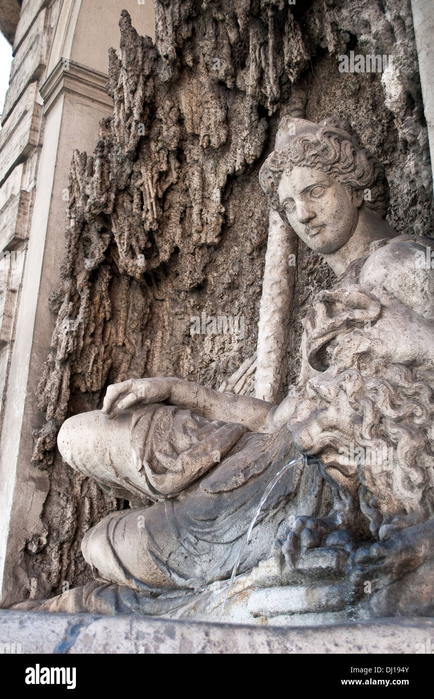 Déesse Junon, l'un des quatre fontaines situé à l'intersection de la Via delle Quattro Fontane et de la Via del Quirinale, Rome, Italie Banque D'Images