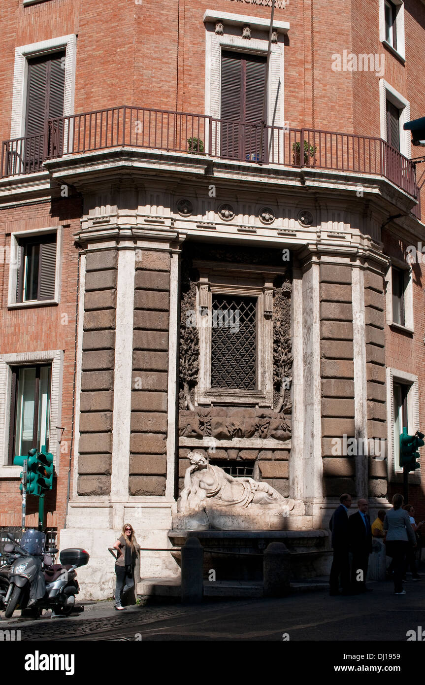 Déesse Diane, l'un des quatre fontaines situé à l'intersection de la Via delle Quattro Fontane et de la Via del Quirinale, Rome, Italie Banque D'Images
