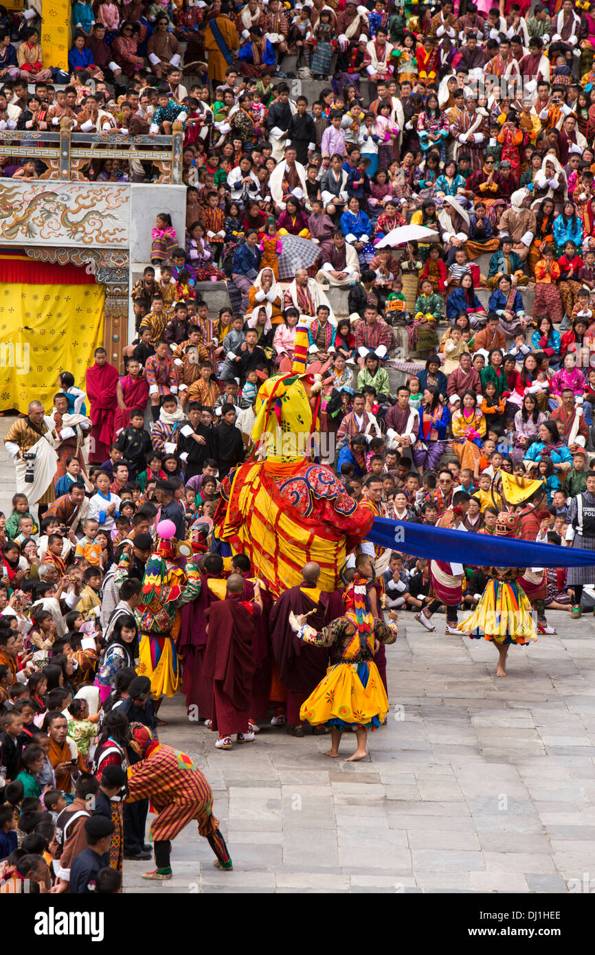 Le Bhoutan, Thimphu Dzong, Tsechu annuel Raksha Mangcham avec danse, seigneur de la mort Banque D'Images