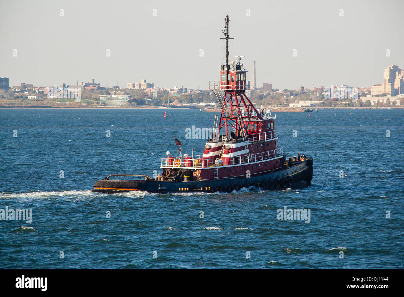 Remorqueur sur l'Hudson River, New York City, États-Unis d'Amérique. Banque D'Images