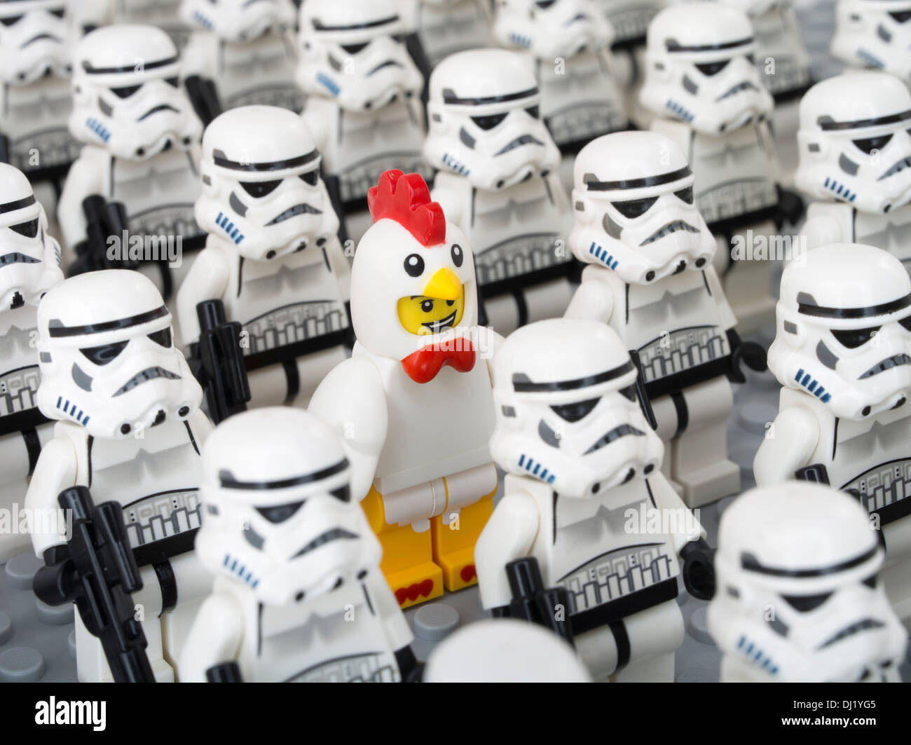 Star Wars Lego Playmobil - 5116 - Moto Costume de poulet / storm troopers  Photo Stock - Alamy
