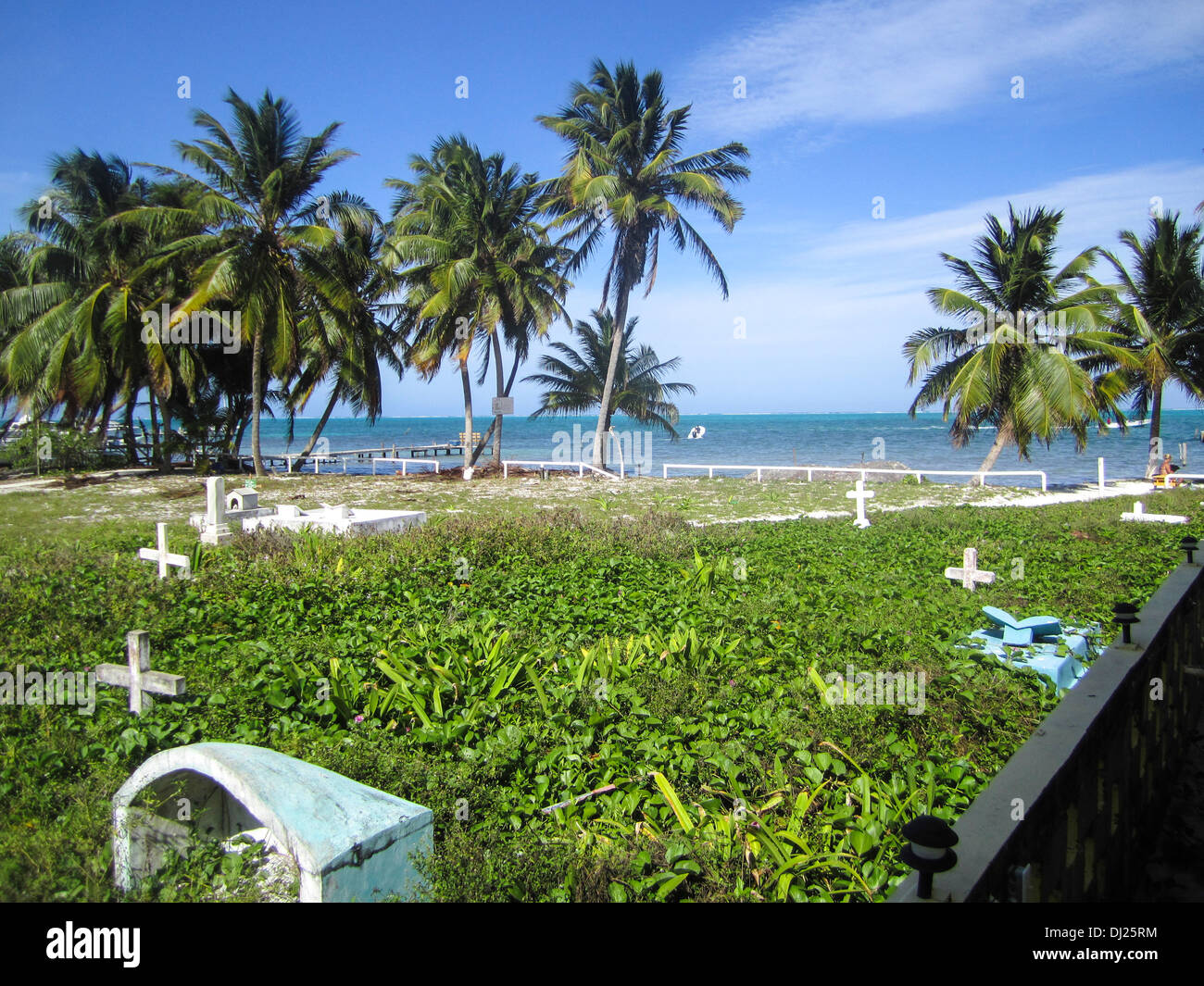Cimetière, Caye Caulker, Belize Banque D'Images