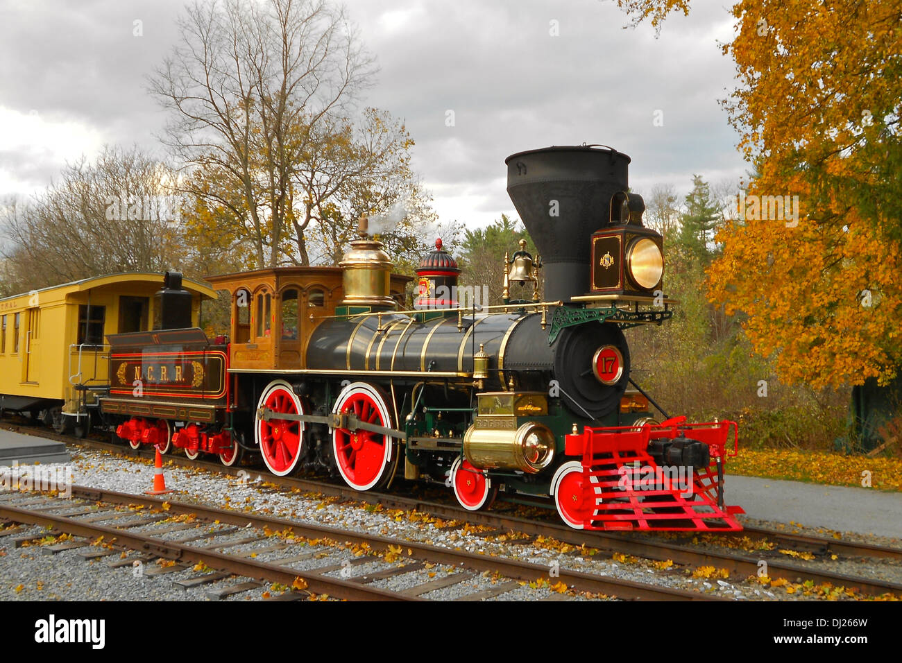 La machine à vapeur York est une réplique d'une locomotive de la guerre de Sécession, opérant sur le North Central Railroad à Hanover Junction, en Pennsylvanie. Ce moteur est historiquement important, car il a été utilisé pendant la guerre de Sécession et représente les premiers jours du transport ferroviaire à vapeur aux États-Unis. Banque D'Images