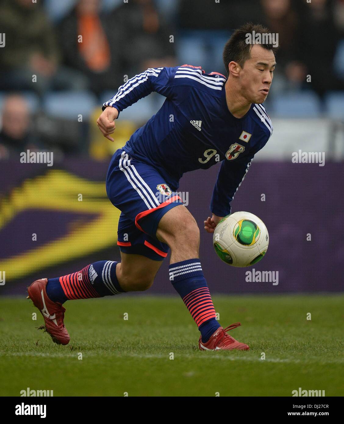 Genk, en Belgique. 16 Nov, 2013. Match amical International de Football Hollande face au Japon. Shinji Okazaki Japan Credit : Action Plus Sport/Alamy Live News Banque D'Images