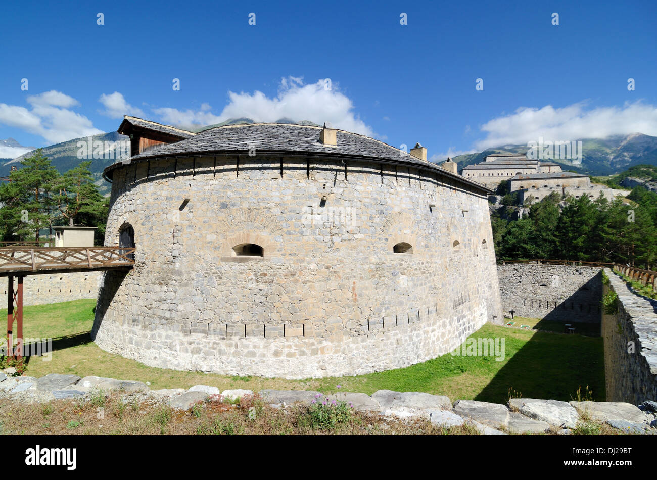 Moat Autour Du Fort Marie-Thérèse Ou Redoute Marie-Thérèse Et Esseillon Forts Aussios Haute Maurienne Savoie France Banque D'Images