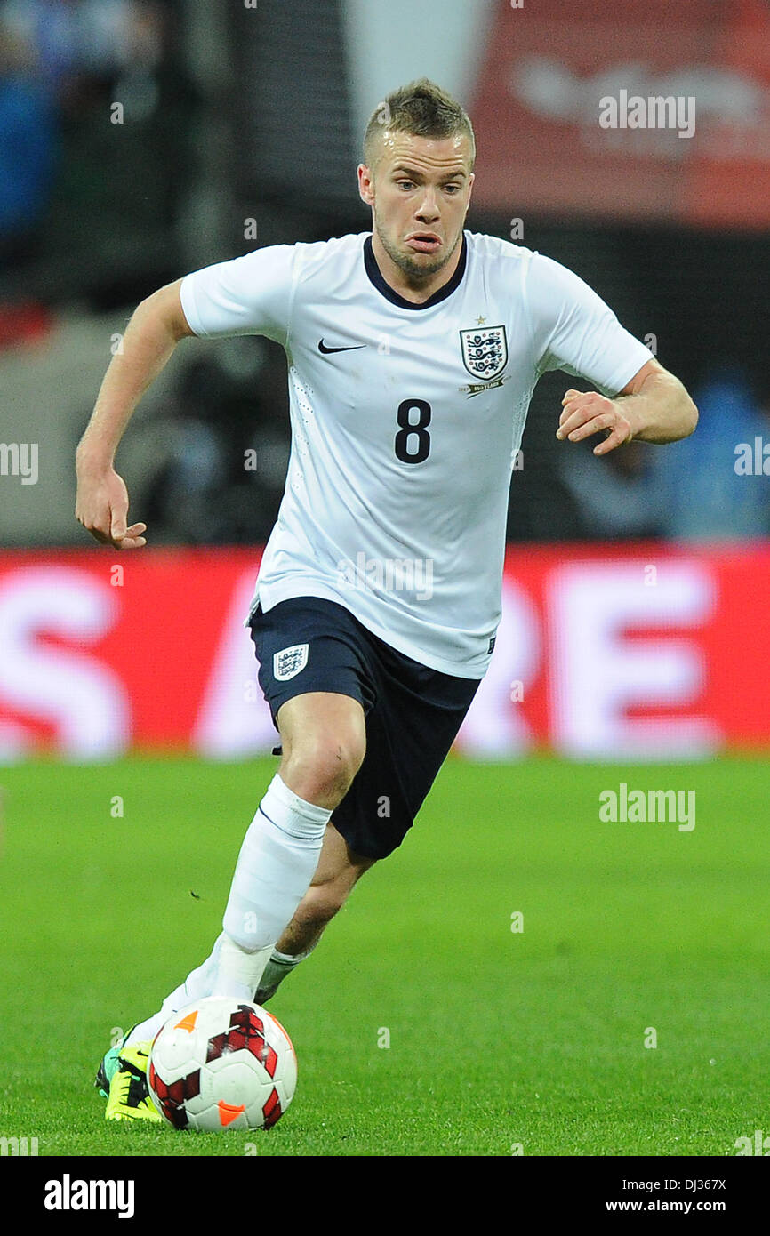 Londres, l'Allemagne. 19 nov., 2013. L'Angleterre Tom Cleverley durant la coupe match international l'Angleterre contre l'Allemagne dans le stade de Wembley à Londres, en Allemagne, le 19 novembre 2013. Photo : Revierfoto/dpa/Alamy Live News Banque D'Images