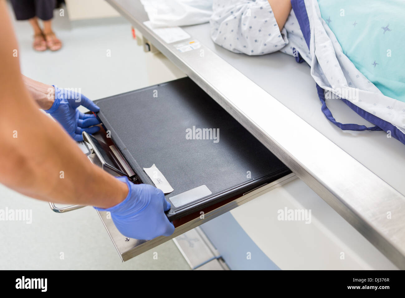 Réglage de l'infirmière en Film Table Rx Banque D'Images