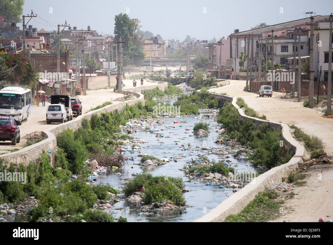 Rivière polluée à Katmandou, Népal Banque D'Images