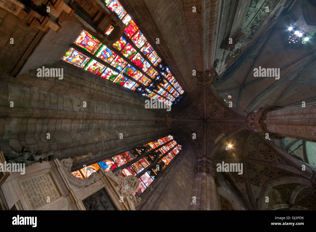 Intérieur de la cathédrale de Milan Banque D'Images