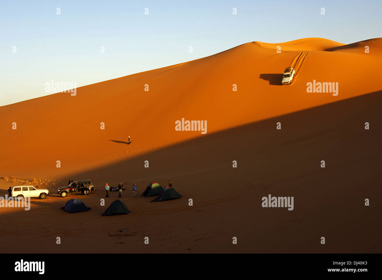 Sanddune-bashing, Sahara, Libye Banque D'Images