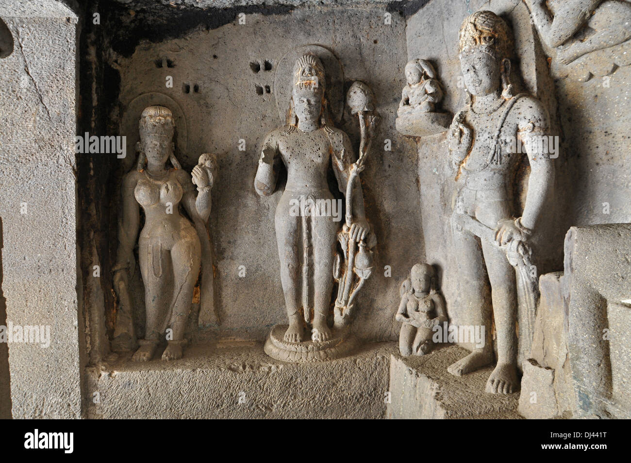 Cave 8 : Avalokitesvara et Tara. Les grottes d'Ellora, Aurangabad, Maharashtra, Inde Banque D'Images