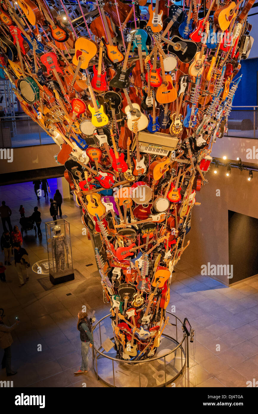 Trimpin sculpture guitare, 'SI VI EST IX : racines et branches' de guitares et autres instruments de musique Banque D'Images